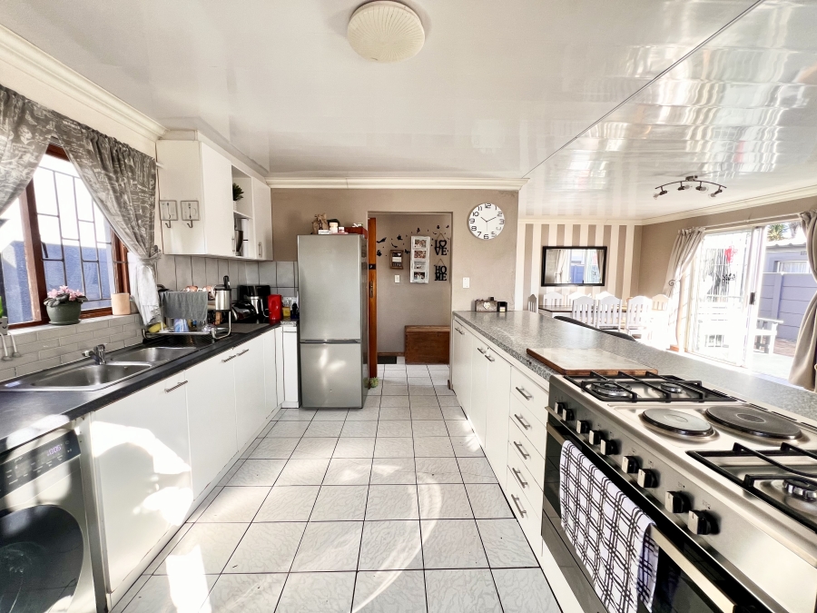 3 Bedroom Property for Sale in Townsend Estate Western Cape